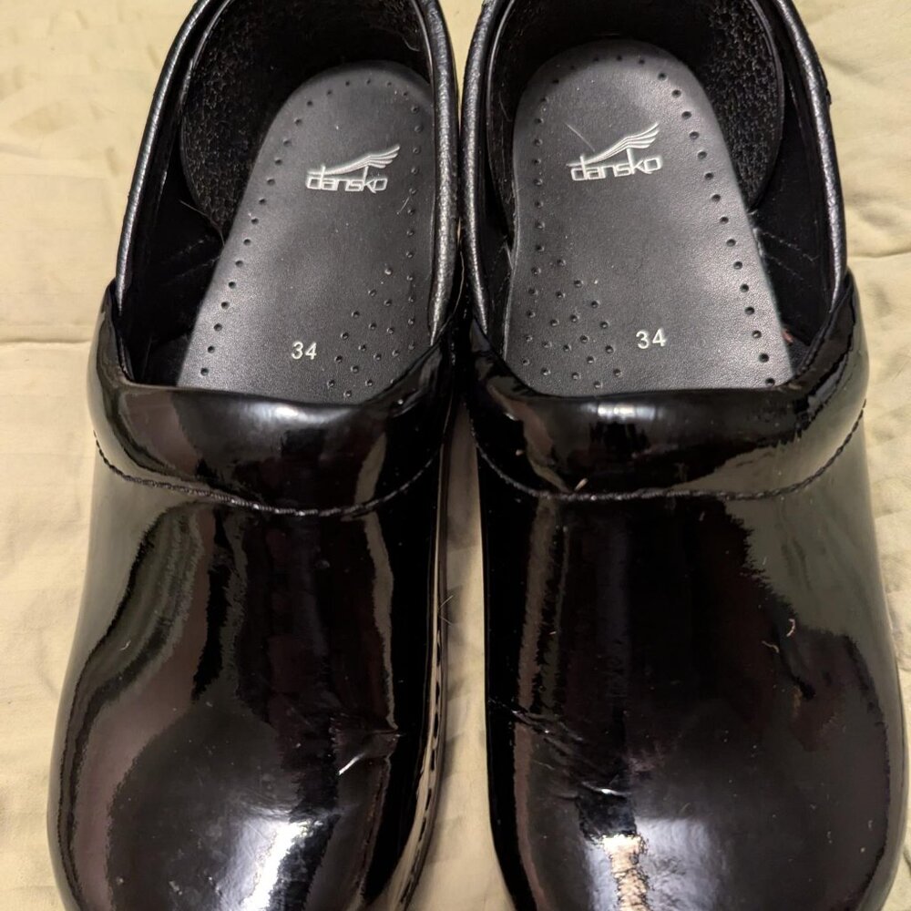 Black patent leather Dansko